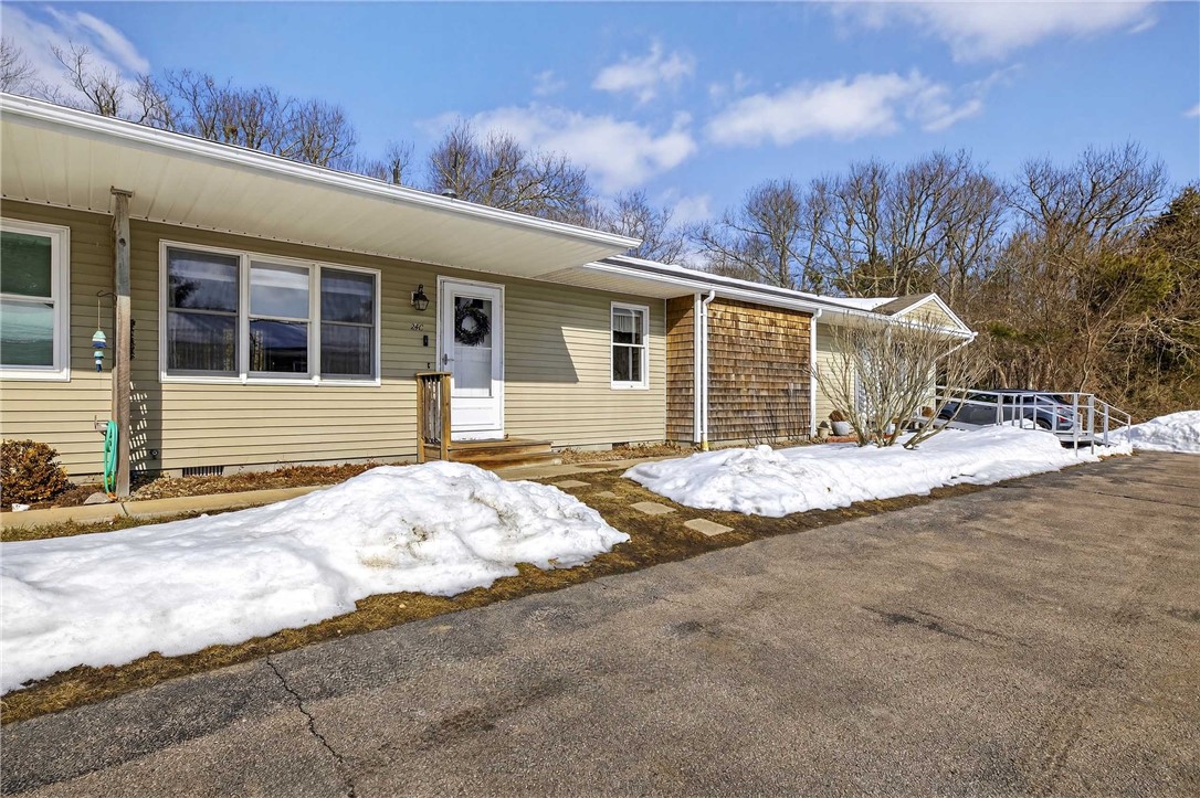 24 Castlerock Drive, Unit C Charlestown, RI 02813 - Photo 3 of 32