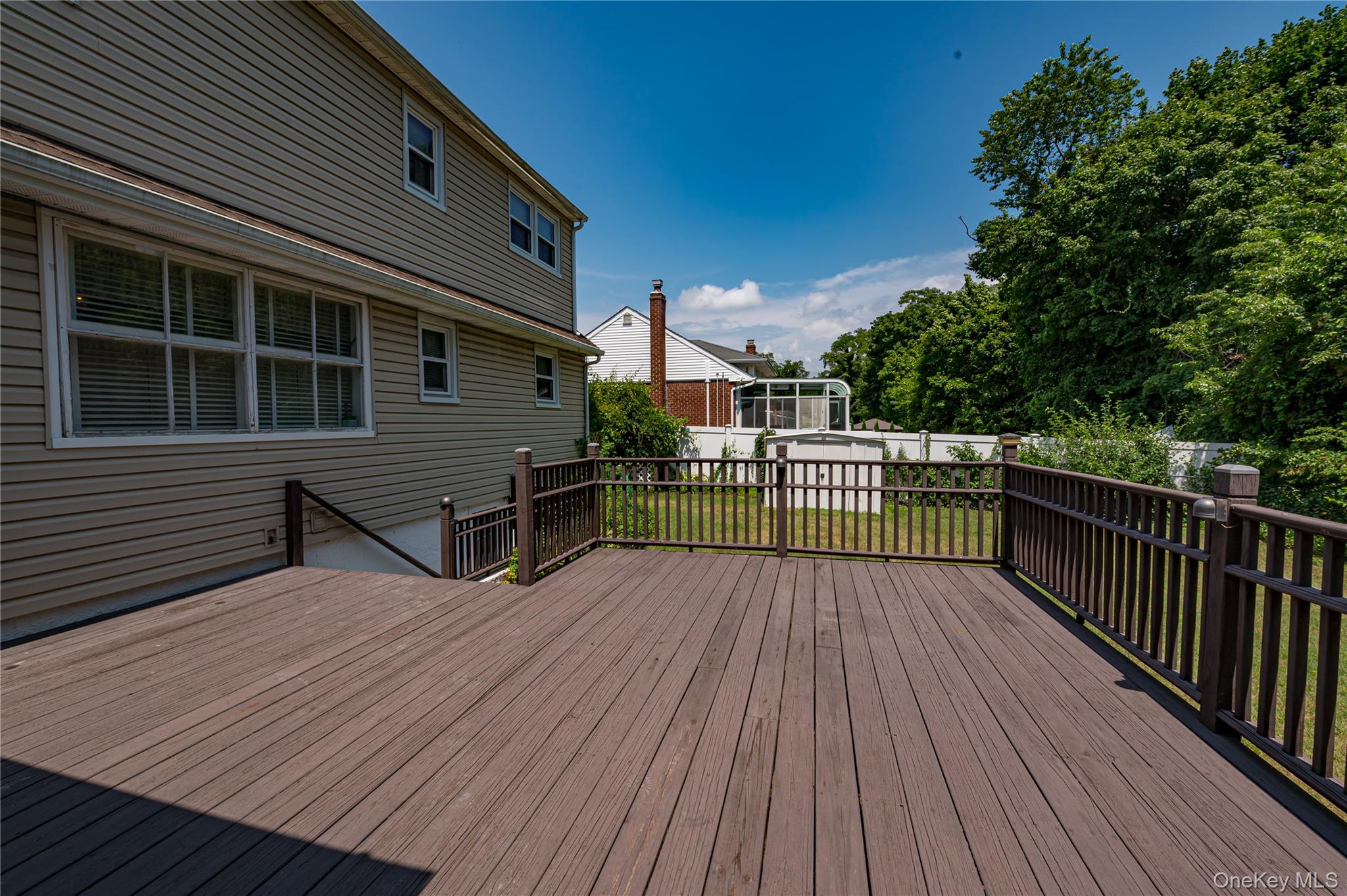 21 Langdon Road Farmingdale, NY 11735 - Photo 5 of 25