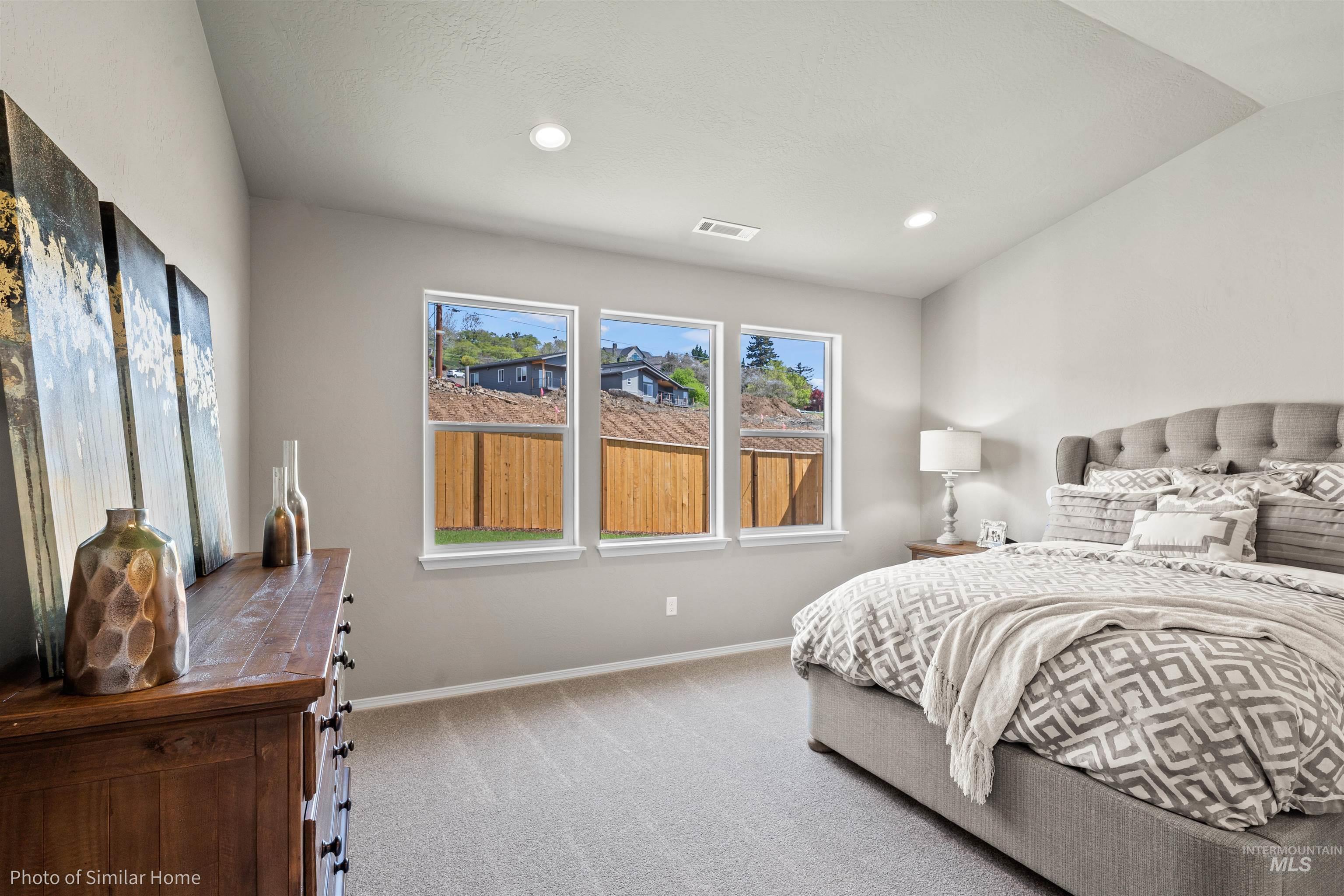 382 West Gleason Court Meridian, ID 83646 - Photo 7 of 21 Bedroom featuring carpet flooring and recessed lighting