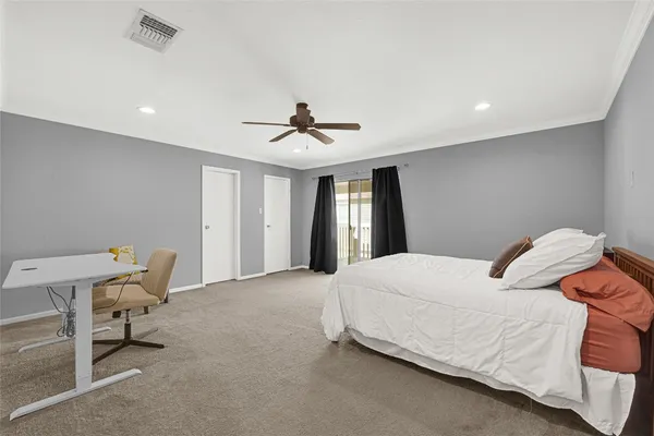 $195,000 | 2379 Briarwest Boulevard, Unit 85, Houston, TX 77077