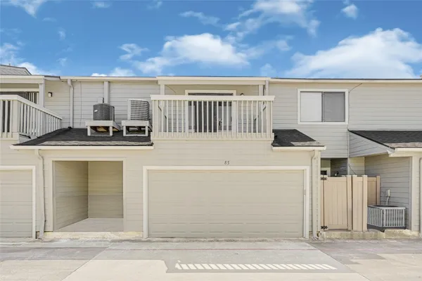 $195,000 | 2379 Briarwest Boulevard, Unit 85, Houston, TX 77077