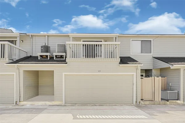 a view of a white building