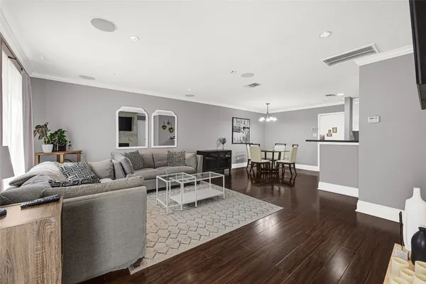 $195,000 | 2379 Briarwest Boulevard, Unit 85, Houston, TX 77077