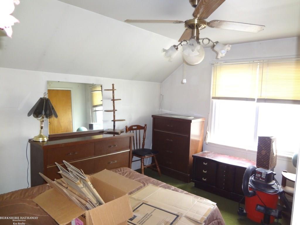 64 Devonshire Road Pleasant Ridge, MI 48069 - Photo 13 of 22 31378670-12.JPG