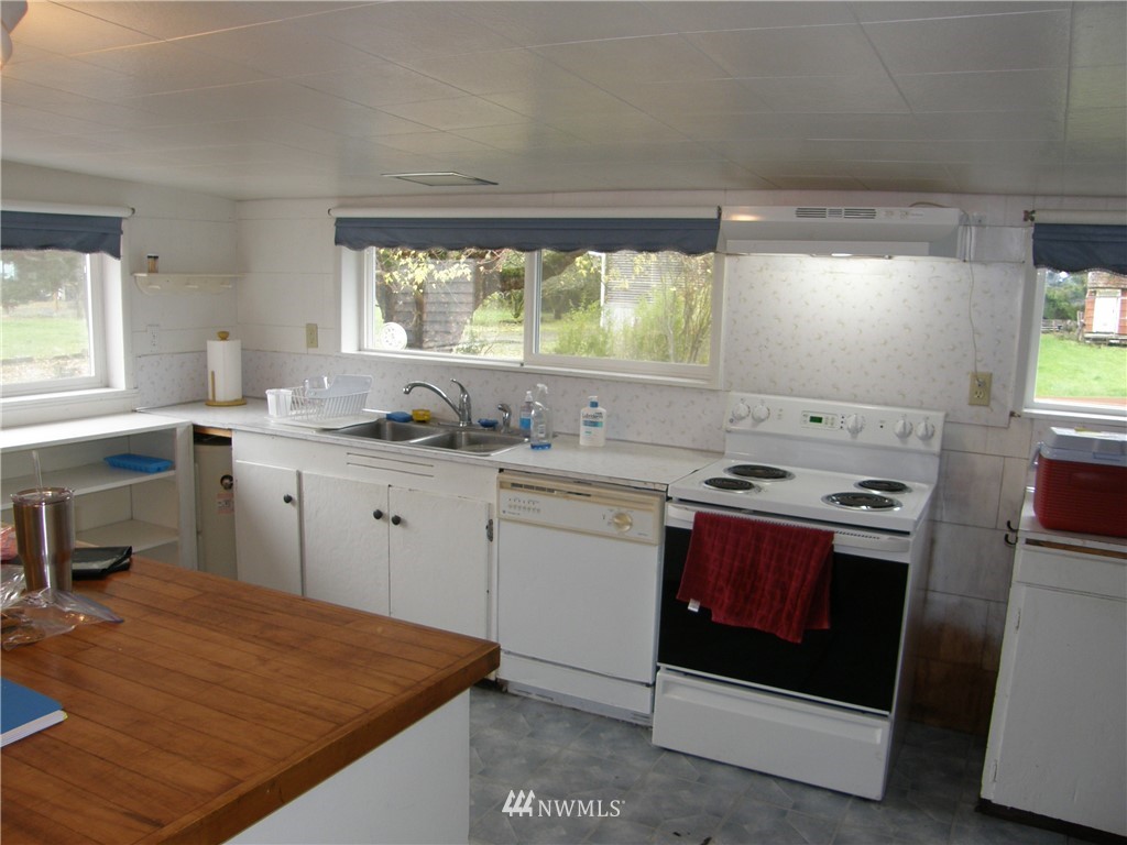 213 Endresen Road Hoquiam, WA 98550 - Photo 12 of 20 Gallery Image 12