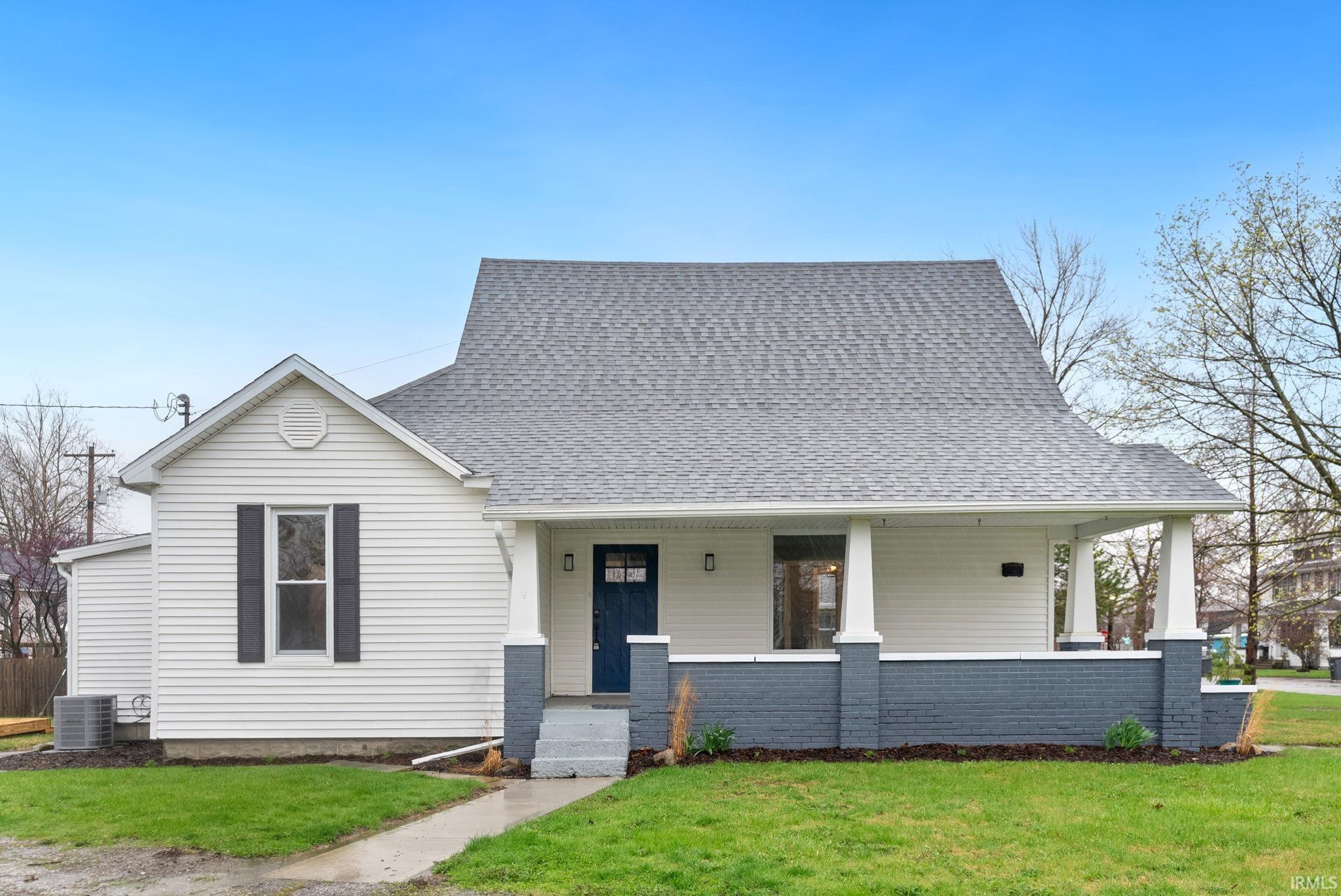 323 South 1st Street Decatur, IN 46733 - Photo 2 of 36