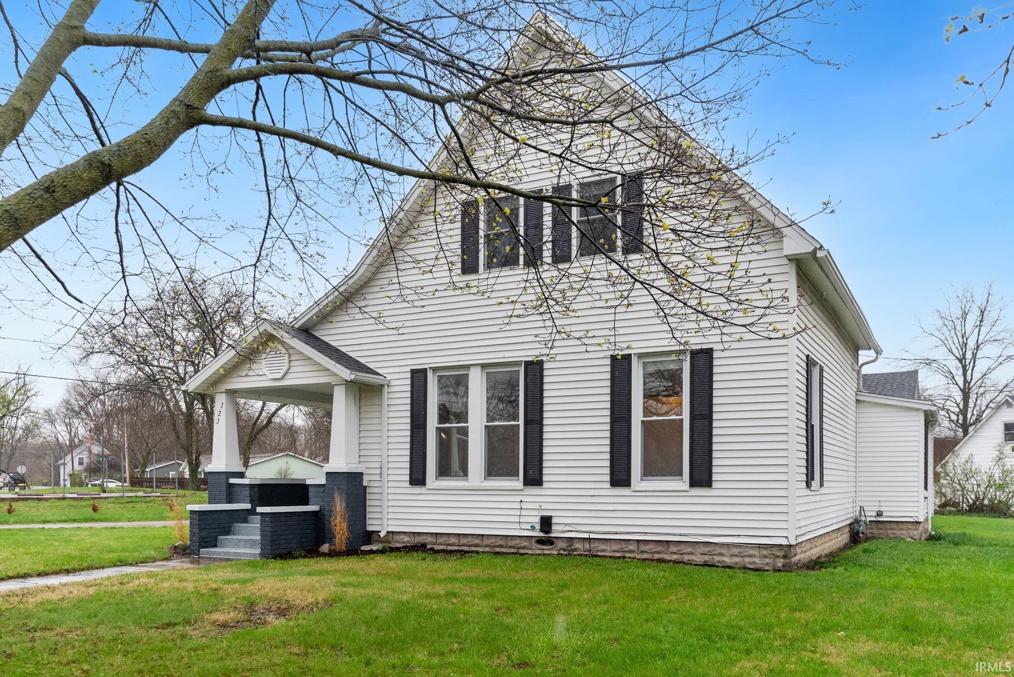 323 South 1st Street Decatur, IN 46733 - Photo 4 of 36