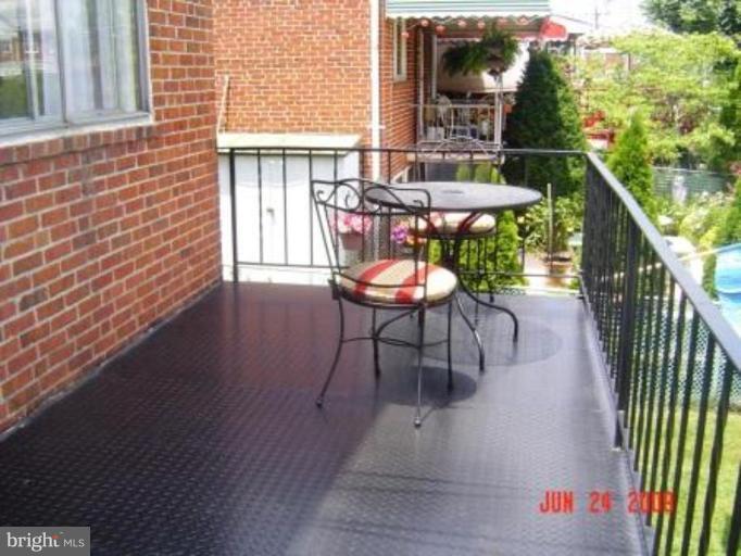 7822 Kentley Road Dundalk, MD 21222 - Photo 4 of 16 Deck
