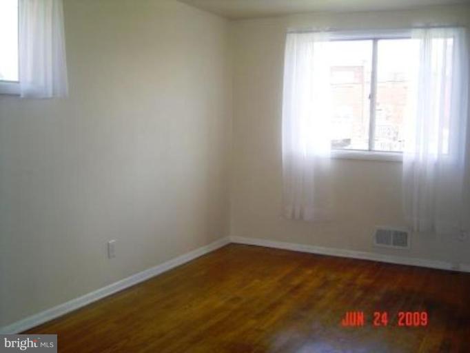 7822 Kentley Road Dundalk, MD 21222 - Photo 5 of 16 Dining Room