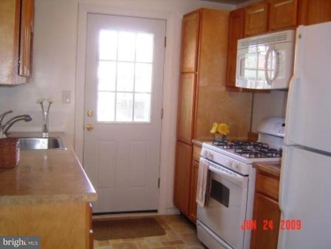 7822 Kentley Road Dundalk, MD 21222 - Photo 7 of 16 Kitchen #2