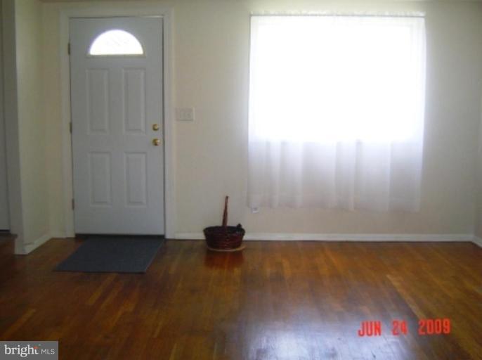 7822 Kentley Road Dundalk, MD 21222 - Photo 10 of 16 Living Room