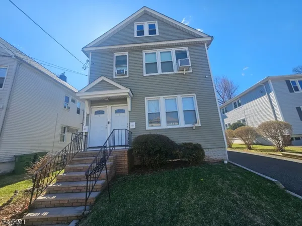 $1,750 | 216 East 9th Avenue, Roselle, NJ 07203