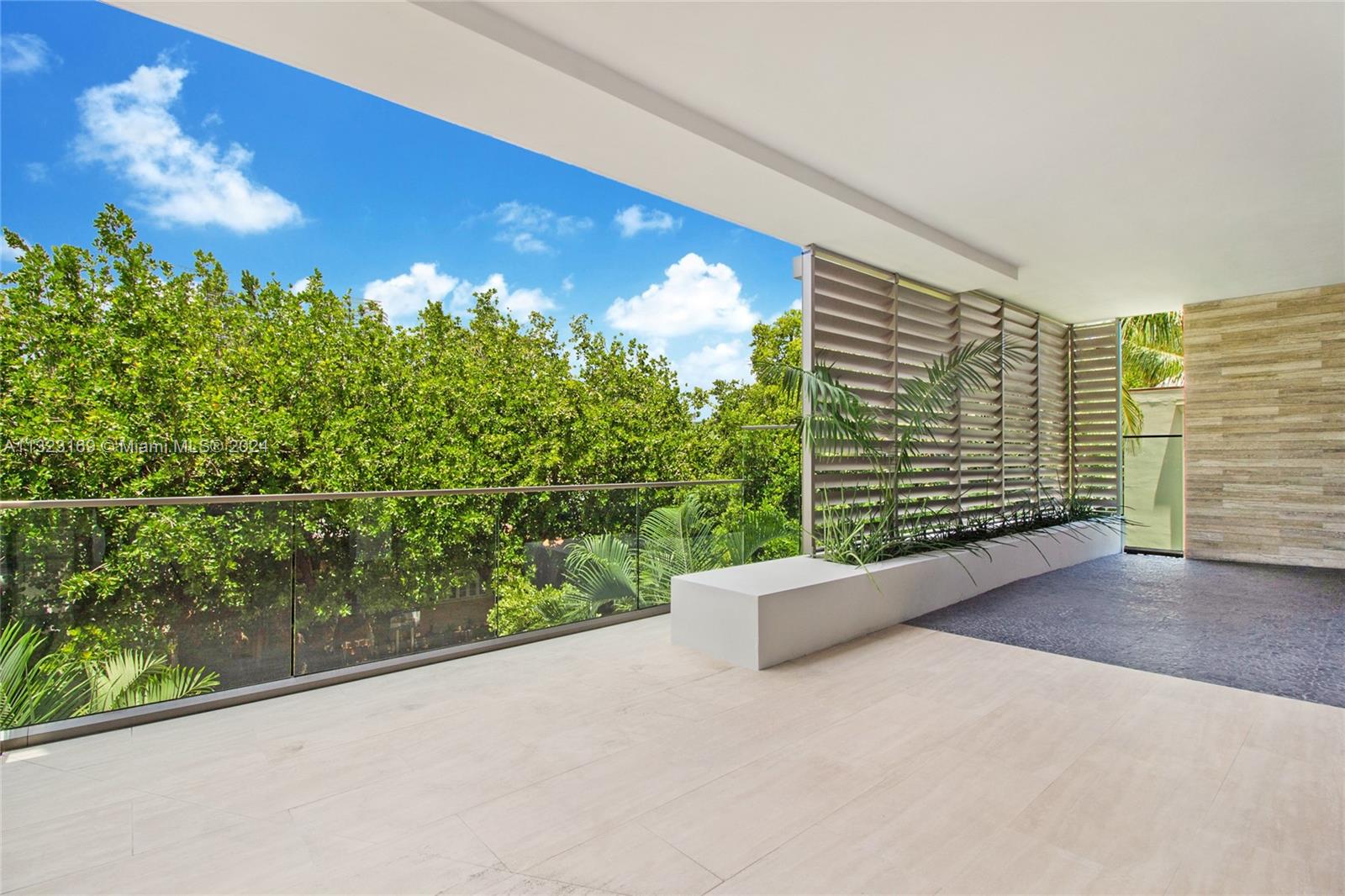 311 Meridian Avenue, Unit 301 Miami Beach, FL 33139 - Photo 13 of 37