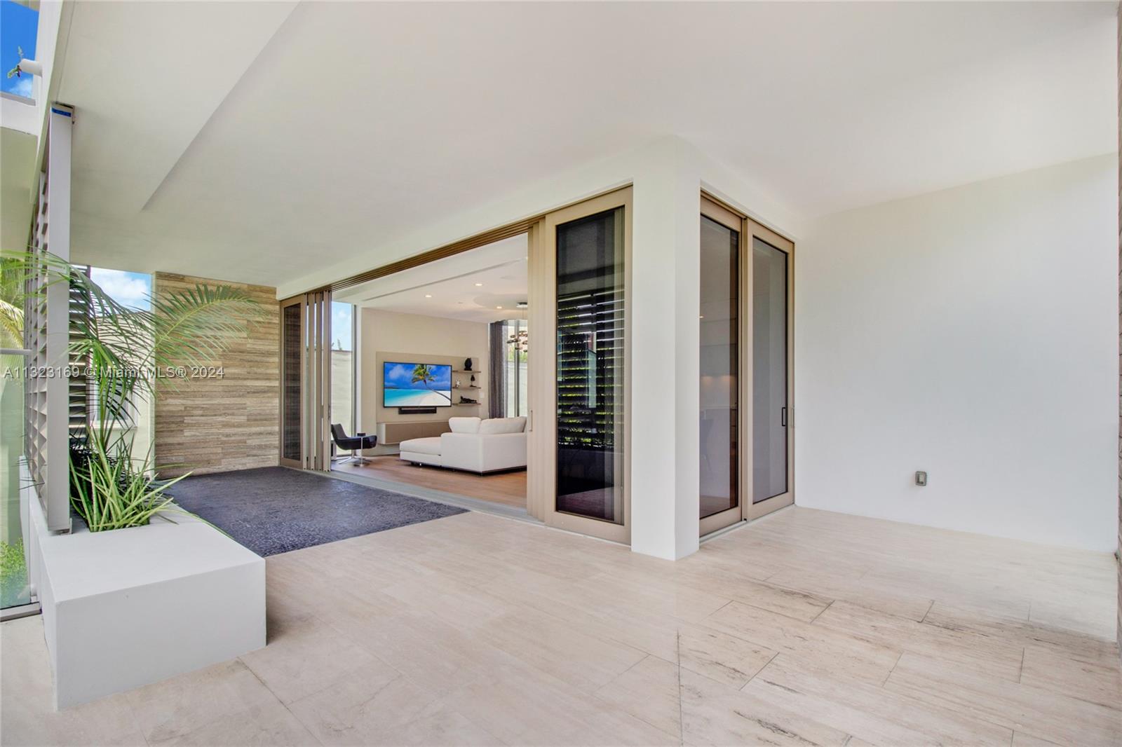 311 Meridian Avenue, Unit 301 Miami Beach, FL 33139 - Photo 14 of 37