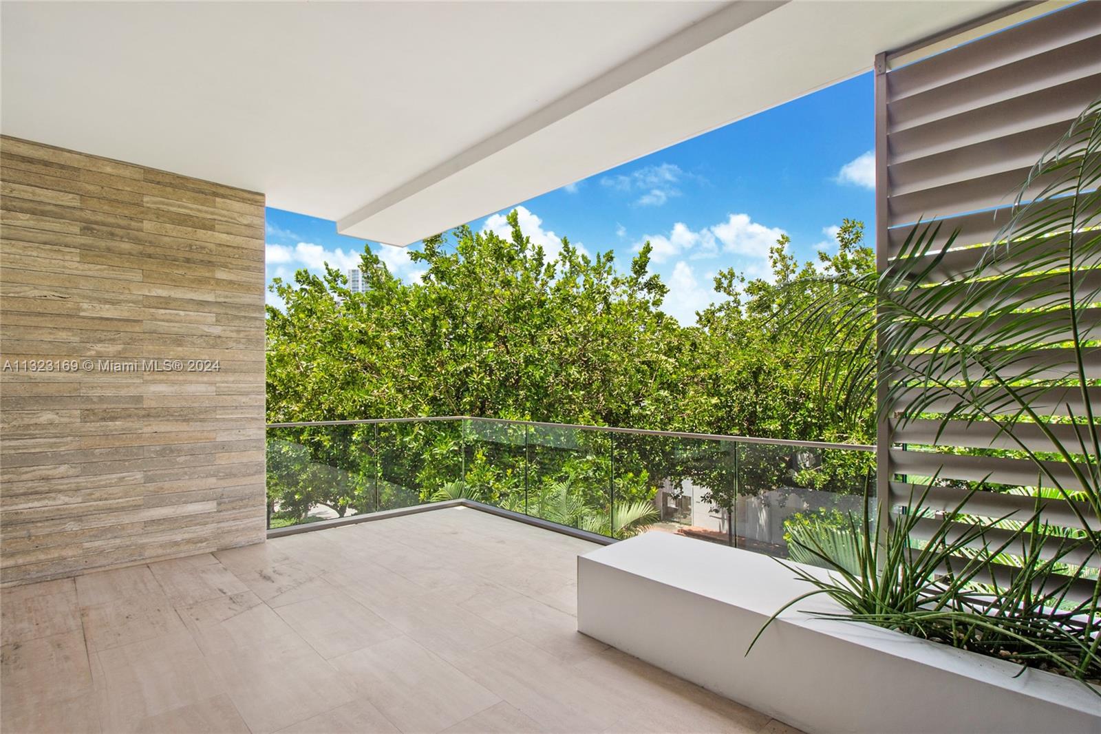 311 Meridian Avenue, Unit 301 Miami Beach, FL 33139 - Photo 15 of 37