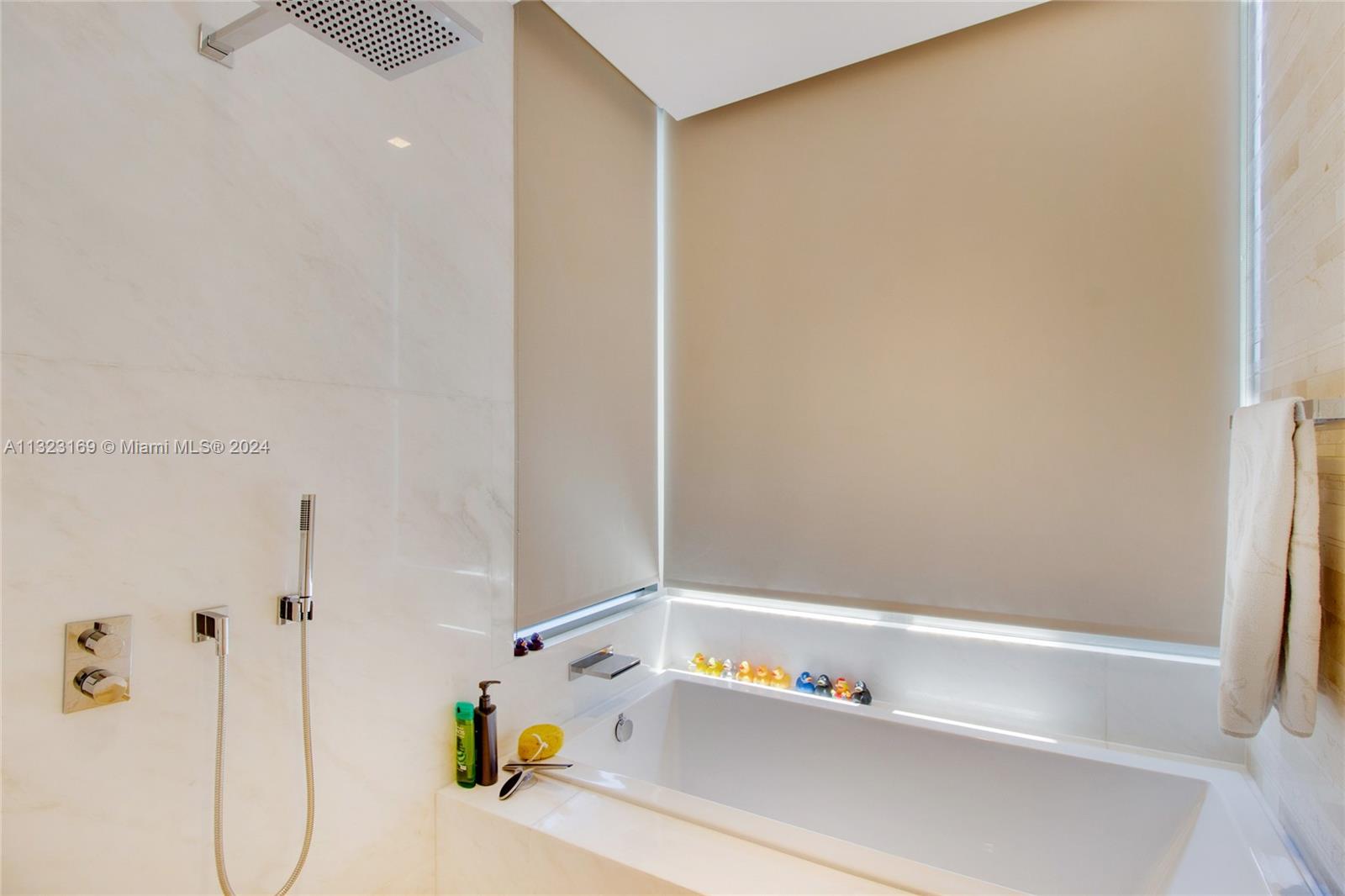 311 Meridian Avenue, Unit 301 Miami Beach, FL 33139 - Photo 19 of 37