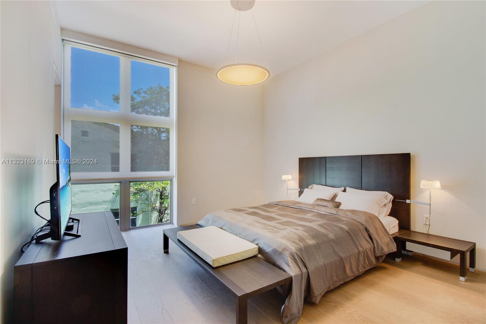 311 Meridian Avenue, Unit 301 Miami Beach, FL 33139 - Photo 22 of 37