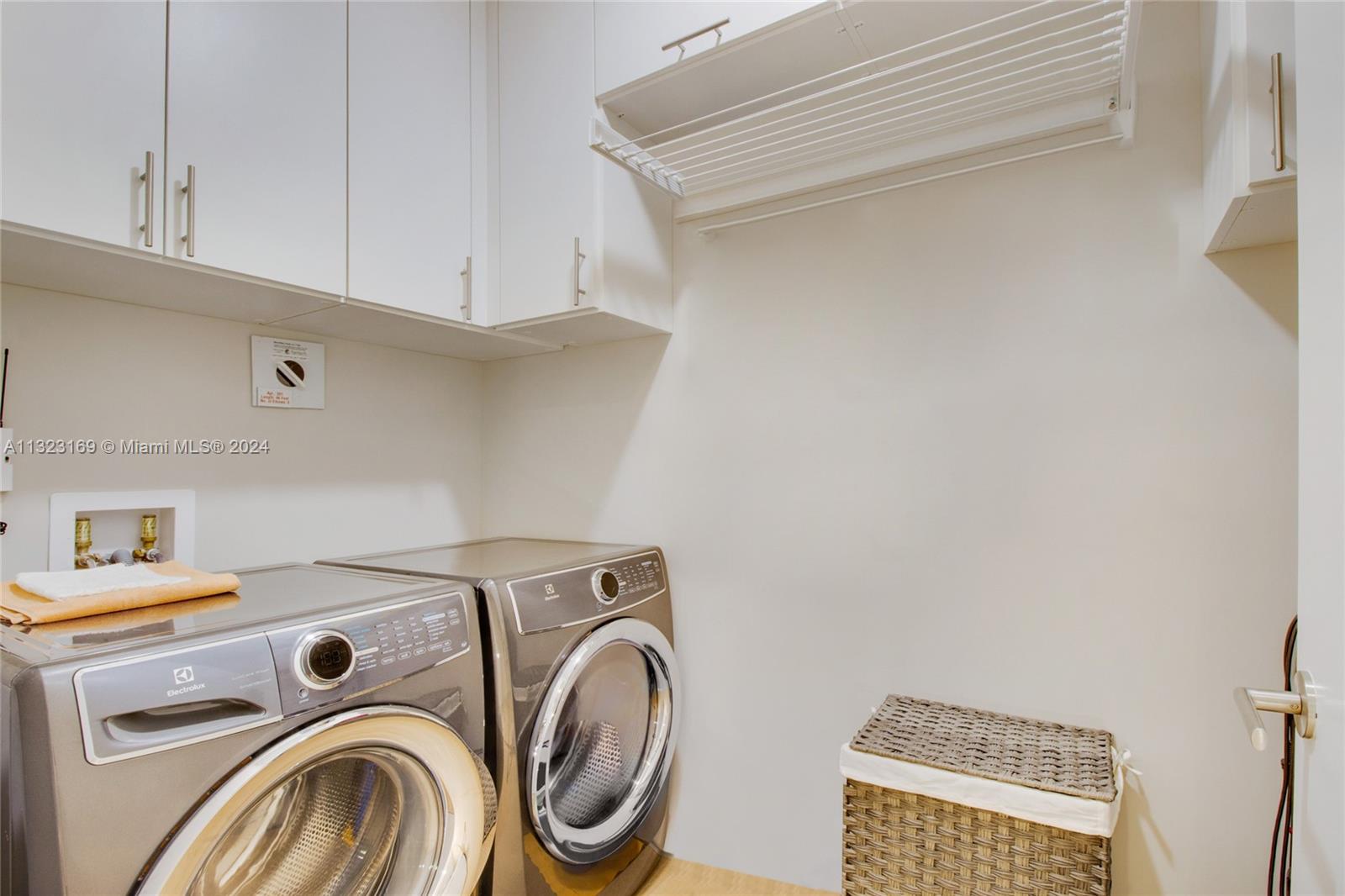 311 Meridian Avenue, Unit 301 Miami Beach, FL 33139 - Photo 25 of 37