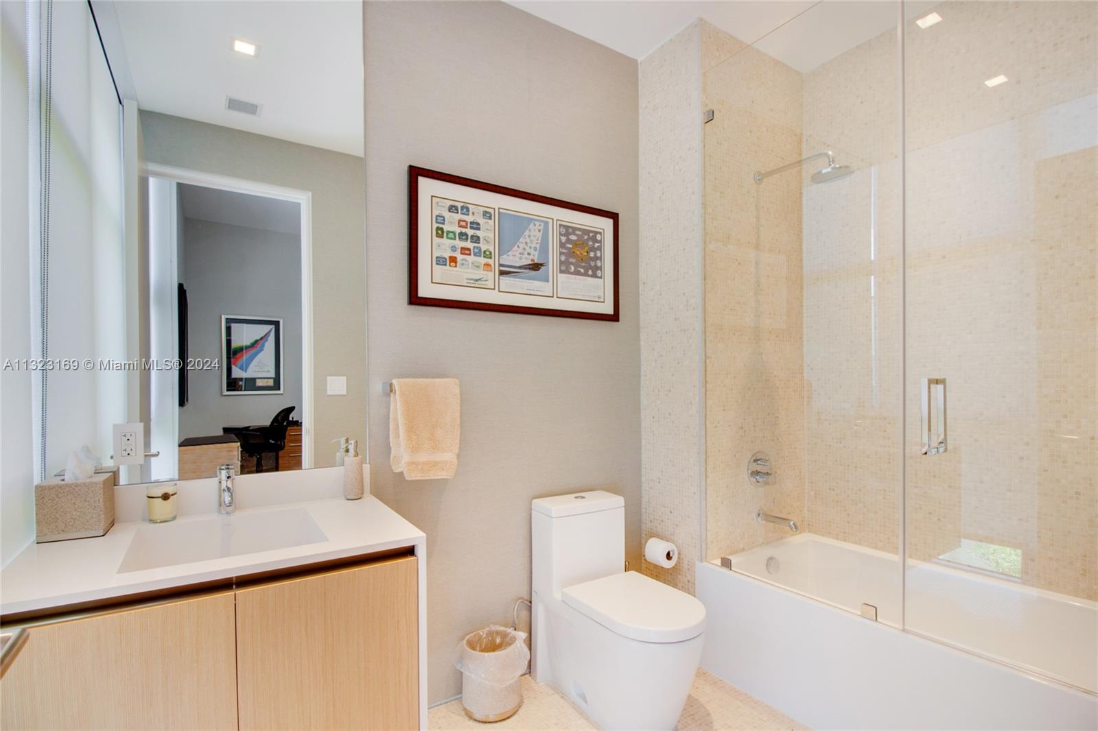 311 Meridian Avenue, Unit 301 Miami Beach, FL 33139 - Photo 29 of 37