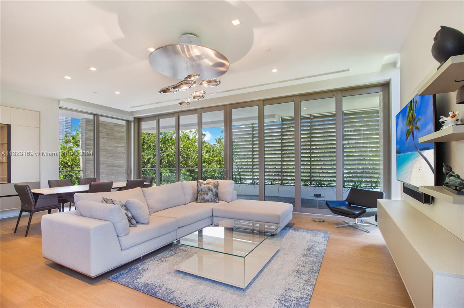 311 Meridian Avenue, Unit 301 Miami Beach, FL 33139 - Photo 3 of 37