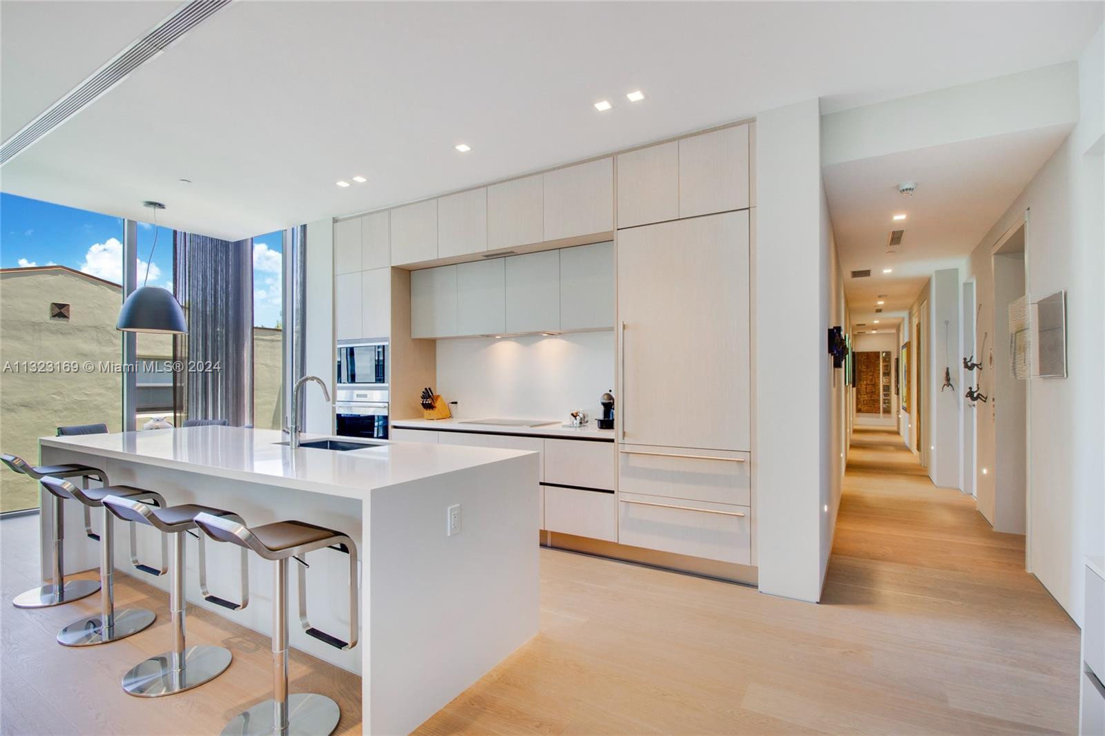 311 Meridian Avenue, Unit 301 Miami Beach, FL 33139 - Photo 7 of 37