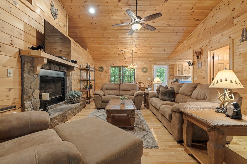 556 Flat Creek Circle Blue Ridge, GA 30513 - Photo 7 of 52 Gallery Image 7