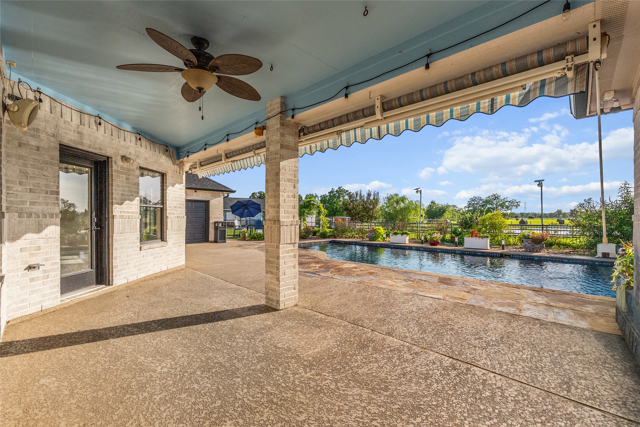 616 County Road 44 Angleton, TX 77515 - Photo 9 of 50 Gallery Image 9