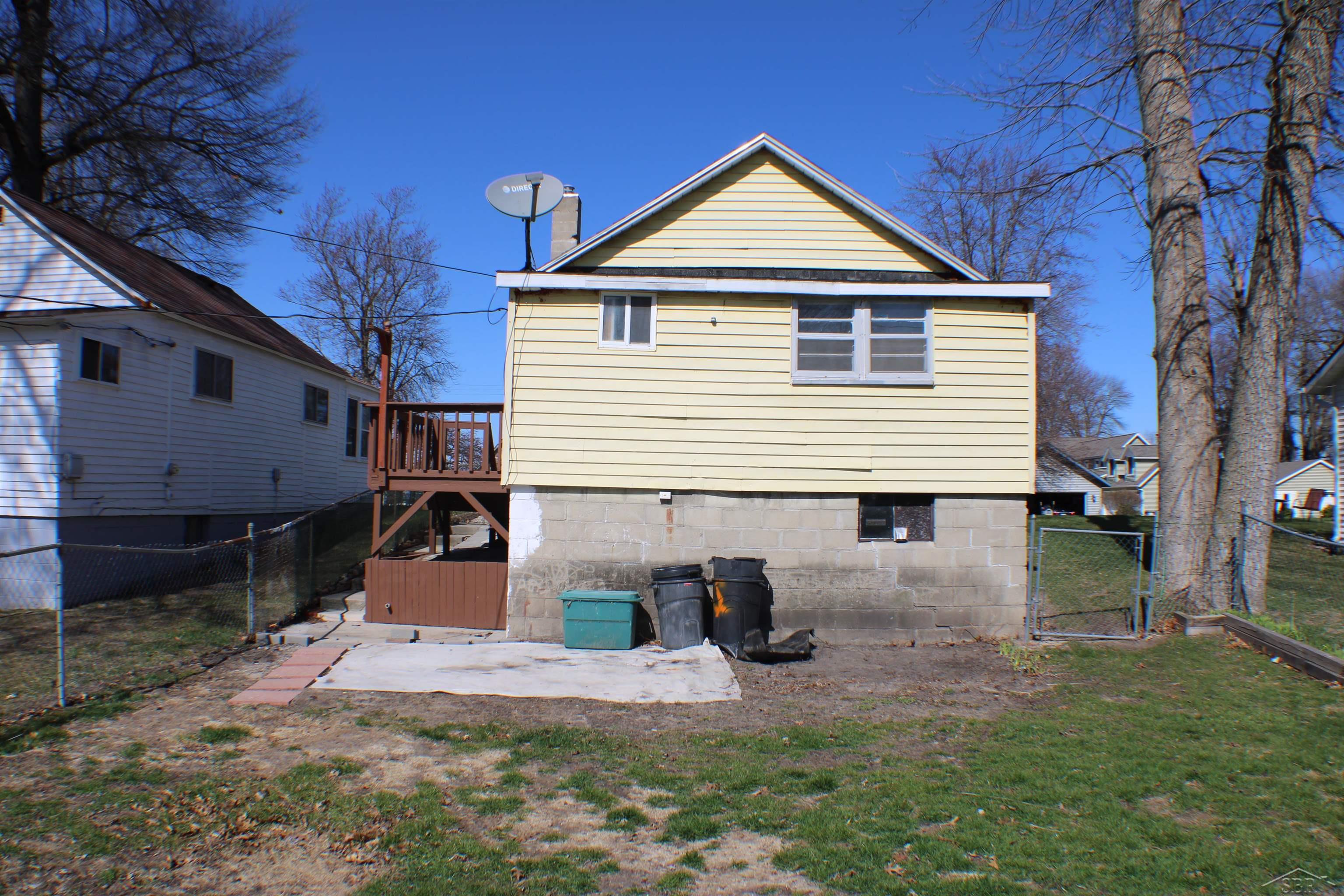 724 Bay Road Bay City, MI 48706 - Photo 18 of 21 50171563-d665f270-340a-4f76-8c1b-8882a161590a.JPG
