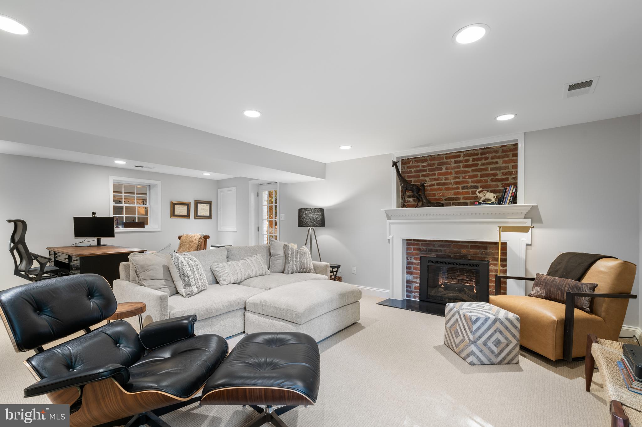 6210 Foxcroft Road Alexandria, VA 22307 - Photo 30 of 45 Gallery Image 30