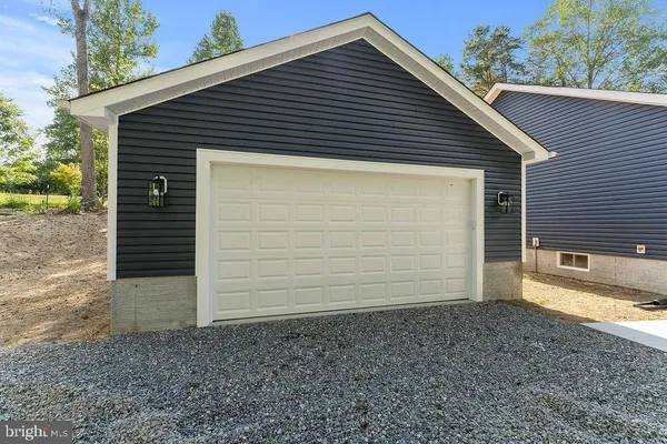 $499,800 | 95 Woodland Shores Drive, Louisa, VA 23093