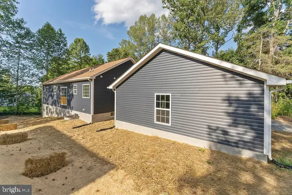 $499,800 | 95 Woodland Shores Drive, Louisa, VA 23093