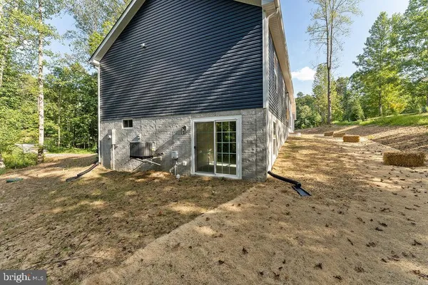$499,800 | 95 Woodland Shores Drive, Louisa, VA 23093