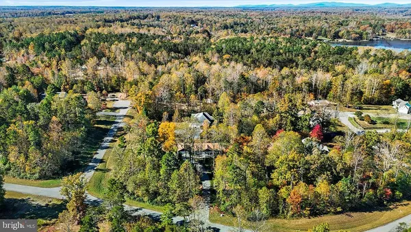 $499,800 | 95 Woodland Shores Drive, Louisa, VA 23093