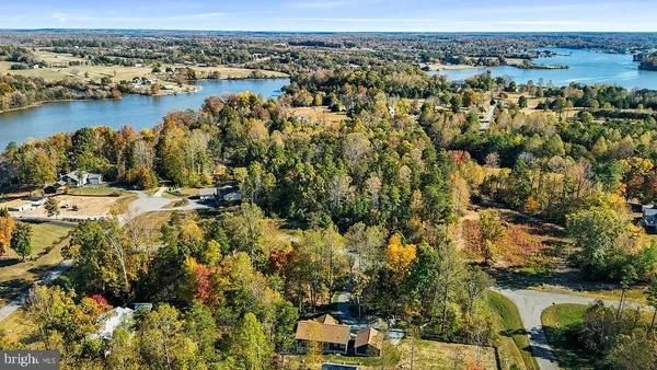 $499,800 | 95 Woodland Shores Drive, Louisa, VA 23093