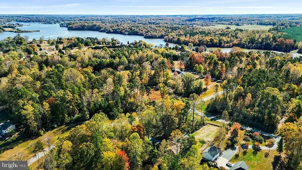 $499,800 | 95 Woodland Shores Drive, Louisa, VA 23093