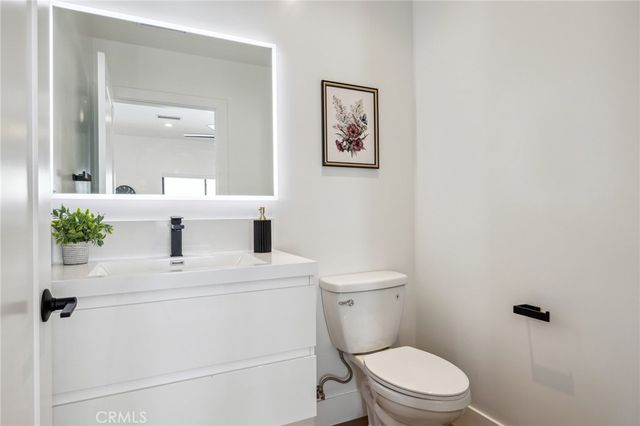 $1,689,999 | 6521 Homewood Avenue, Los Angeles, CA 90028