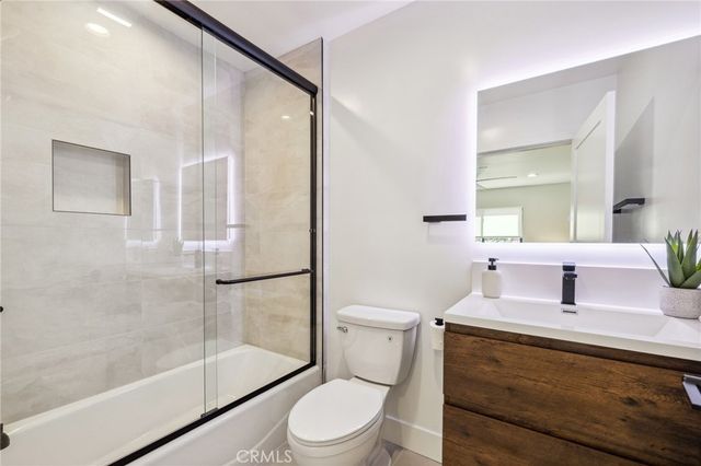 $1,689,999 | 6521 Homewood Avenue, Los Angeles, CA 90028