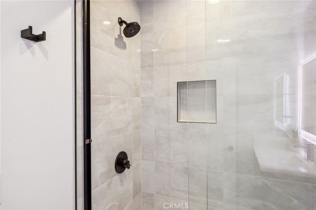 $1,689,999 | 6521 Homewood Avenue, Los Angeles, CA 90028