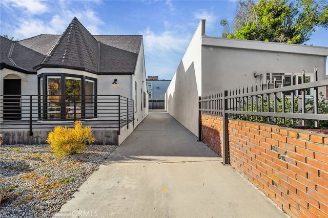 $1,689,999 | 6521 Homewood Avenue, Los Angeles, CA 90028