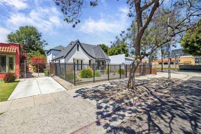$1,689,999 | 6521 Homewood Avenue, Los Angeles, CA 90028