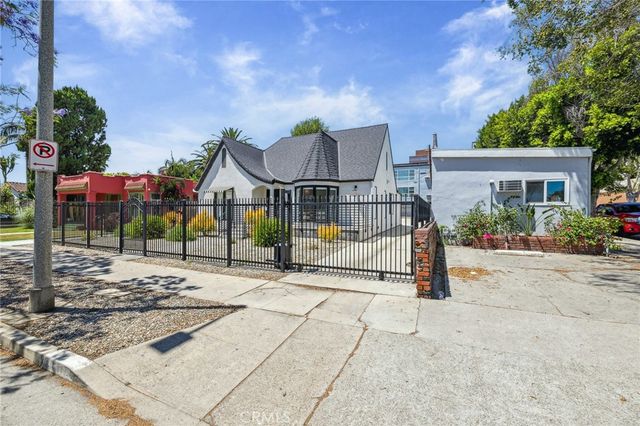 $1,689,999 | 6521 Homewood Avenue, Los Angeles, CA 90028