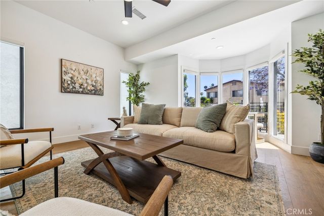 $1,689,999 | 6521 Homewood Avenue, Los Angeles, CA 90028