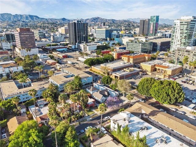 $1,689,999 | 6521 Homewood Avenue, Los Angeles, CA 90028