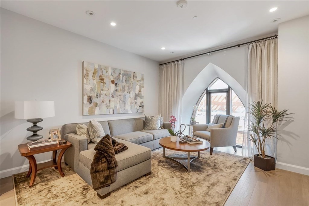 140 Shawmut Avenue, Unit 3B Boston, MA 02118 - Photo 4 of 20