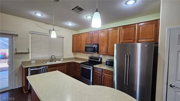 $1,940 | 9267 Grassy Weep Court, Las Vegas, NV 89178