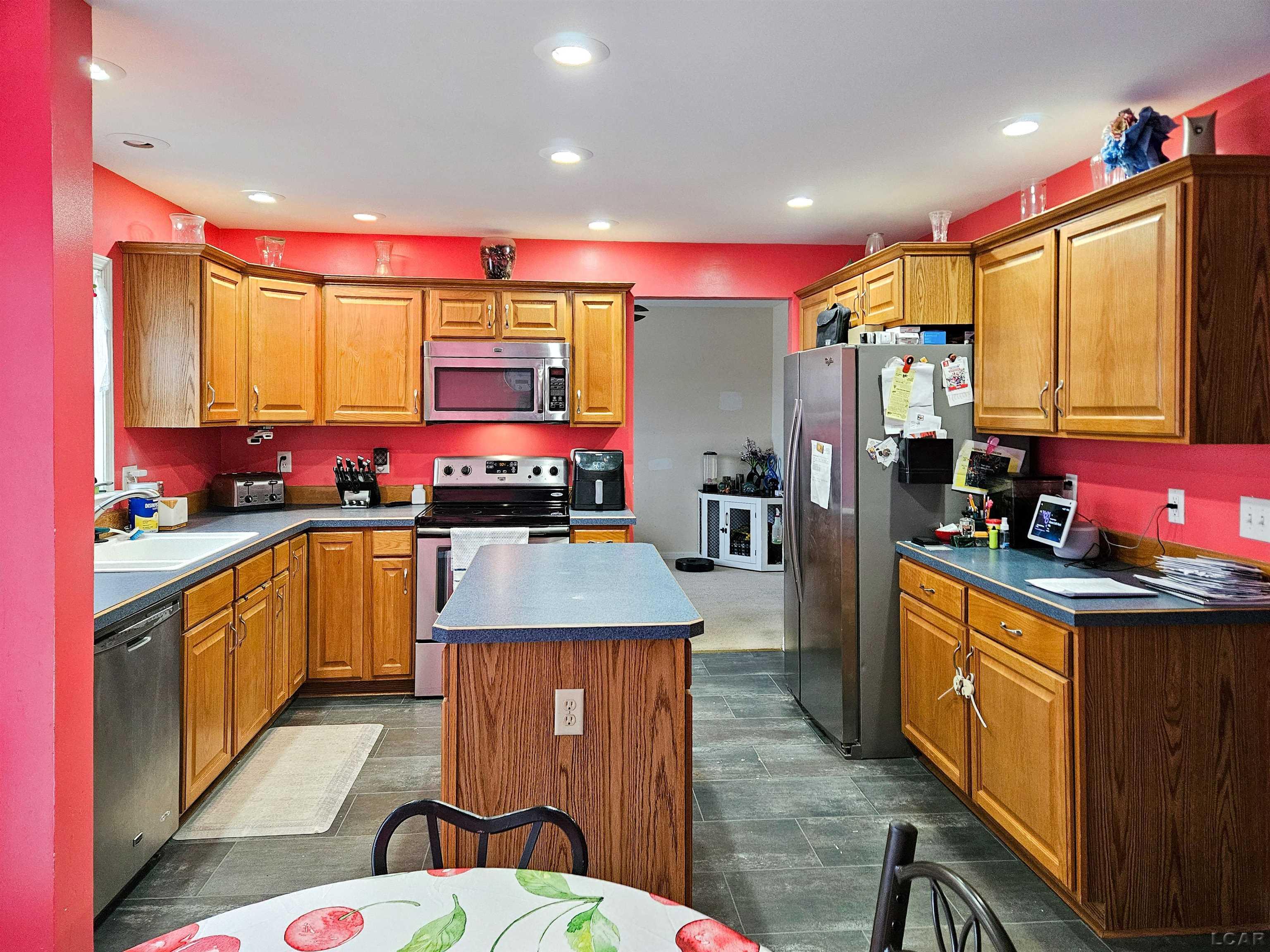 560 State Street Hudson, MI 49247 - Photo 4 of 21
