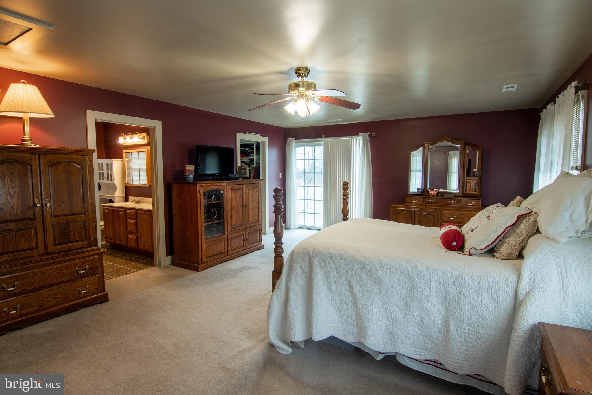 249 Morwood Road Telford, PA 18969 - Photo 24 of 27 m.bed w/ bathroom & walk in closet plus balcony