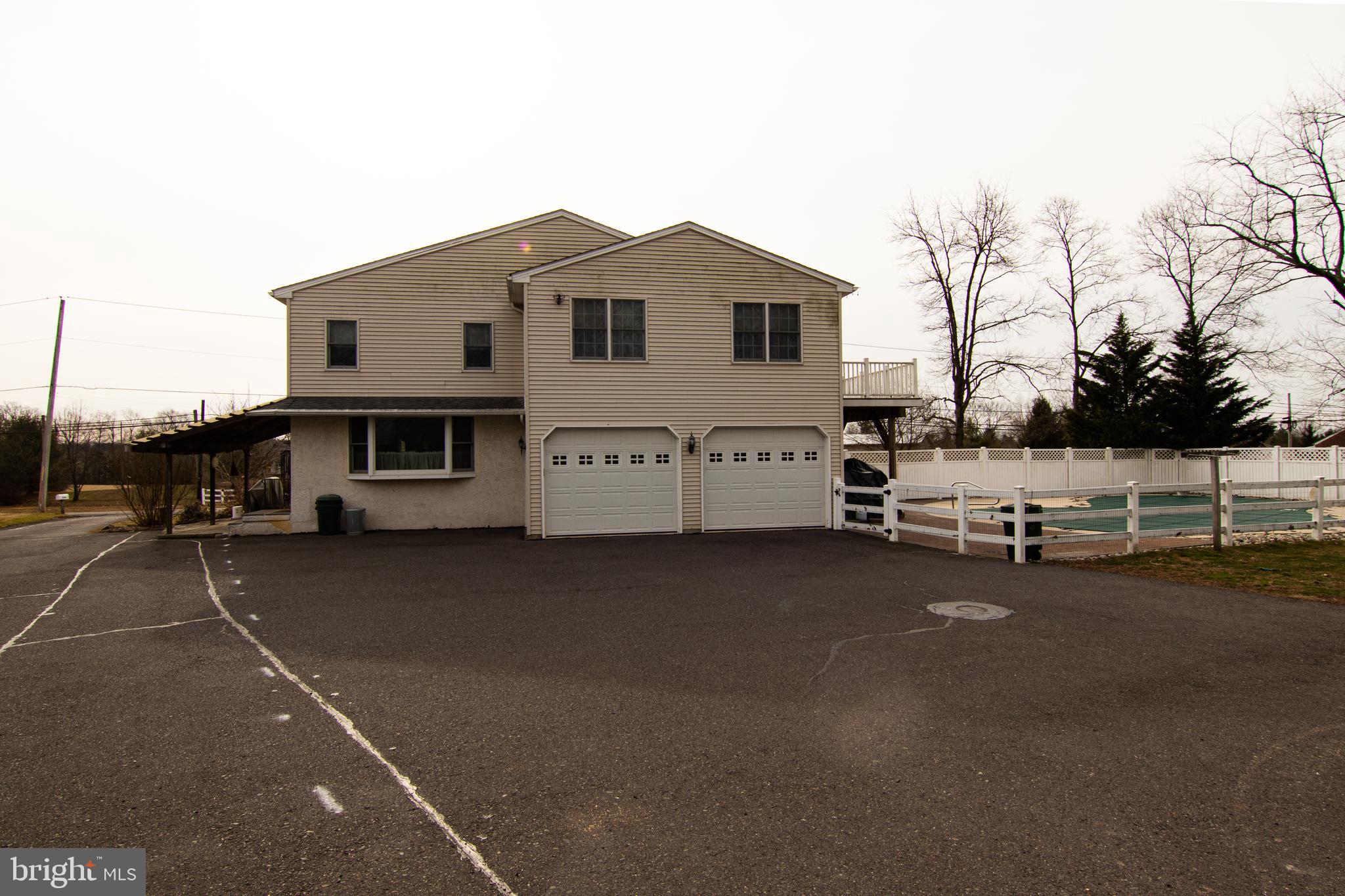 249 Morwood Road Telford, PA 18969 - Photo 4 of 27 2 car heated garage
