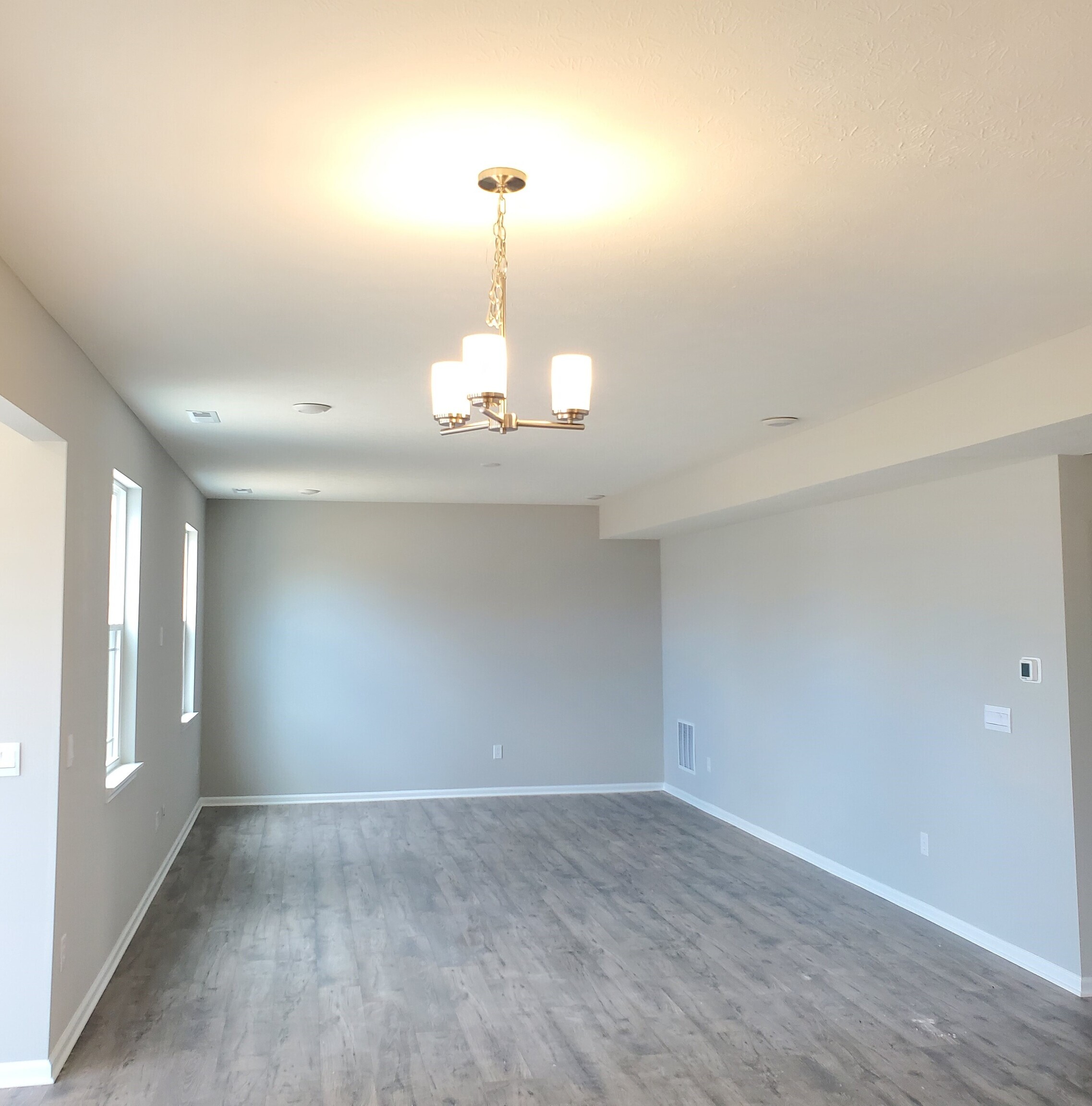 364 Blarney Drive Pendleton, IN 46064 - Photo 3 of 32