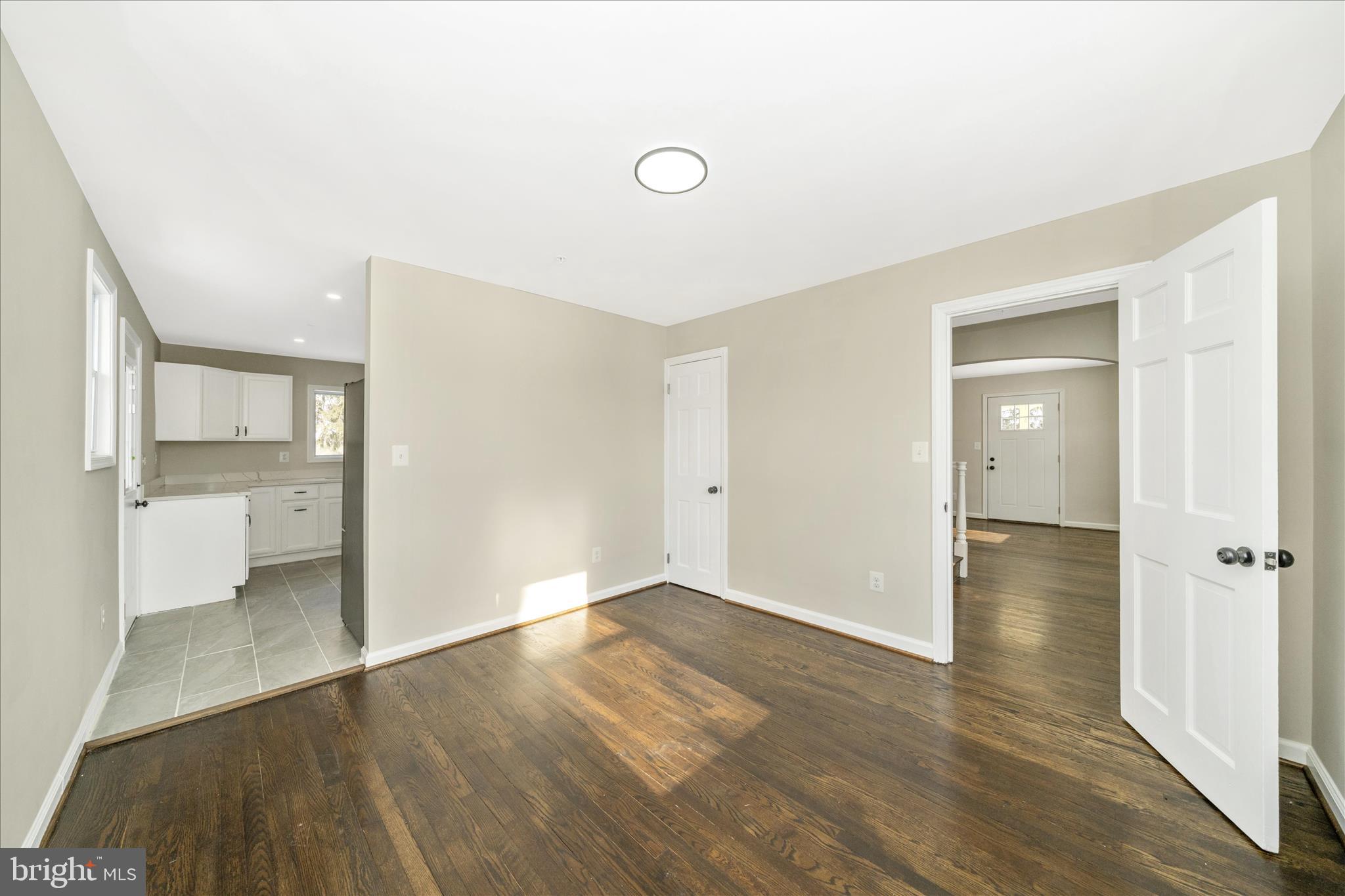 2514 West Liberty Road Westminster, MD 21157 - Photo 22 of 63 Living Room